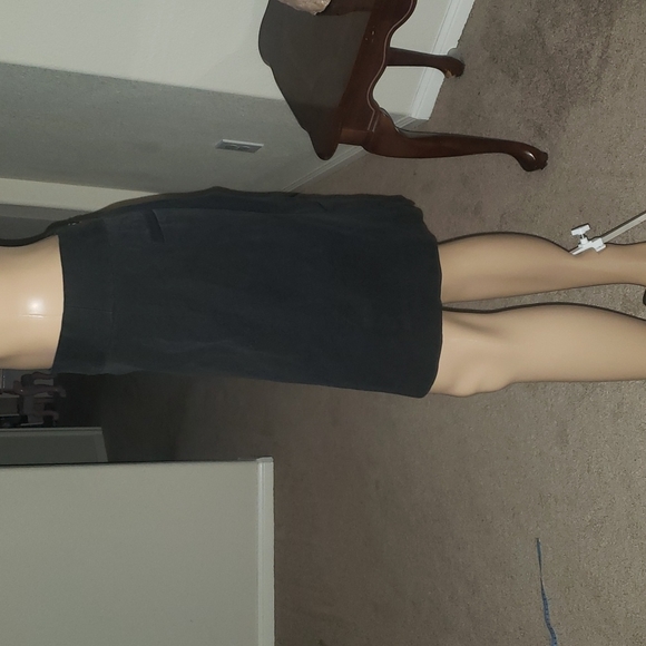 Banana Republic 6 simple black skirt back pockets - Picture 3 of 7